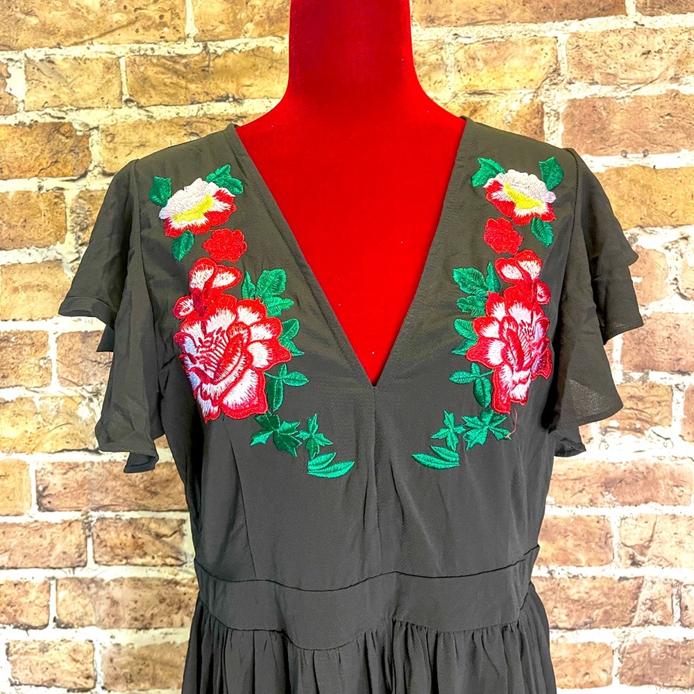 Embroidered Ruffle Hem Maxi Dress [NEW]
